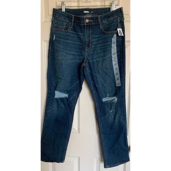 NWT Old Navy 12 Short Straight Leg Distressed Jeans - Picture 1 of 4